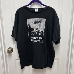 Vintage I Want To Believe Alien UFO Black T-shirt - Size XL